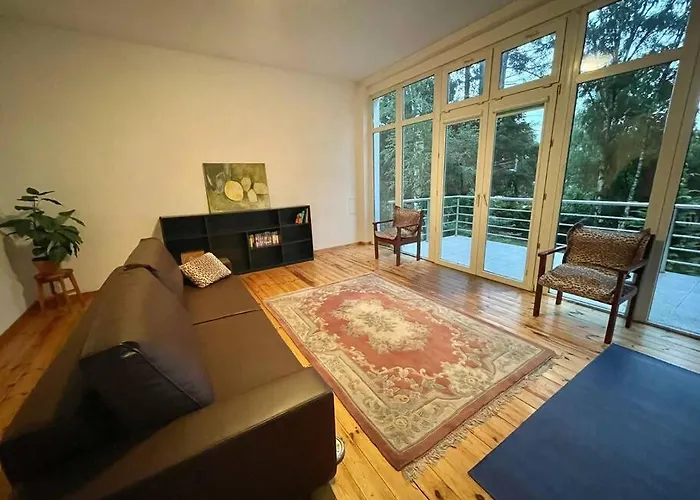 Beautiful Villa With Garden In Milanowek