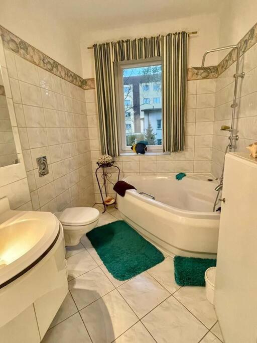 Beautiful With Garden In Milanowek