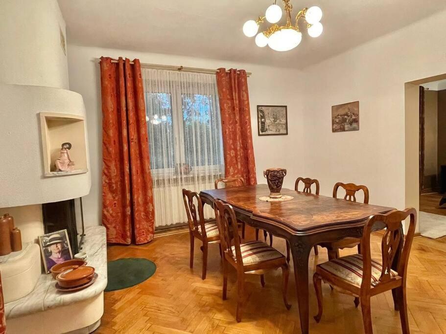 Beautiful With Garden In Milanowek